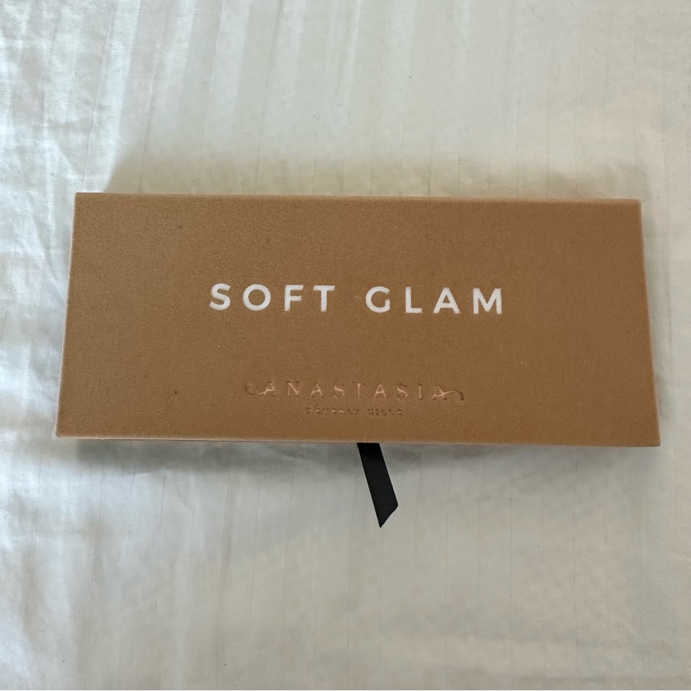 Anastasia Soft Glam Eyeshadow Palette